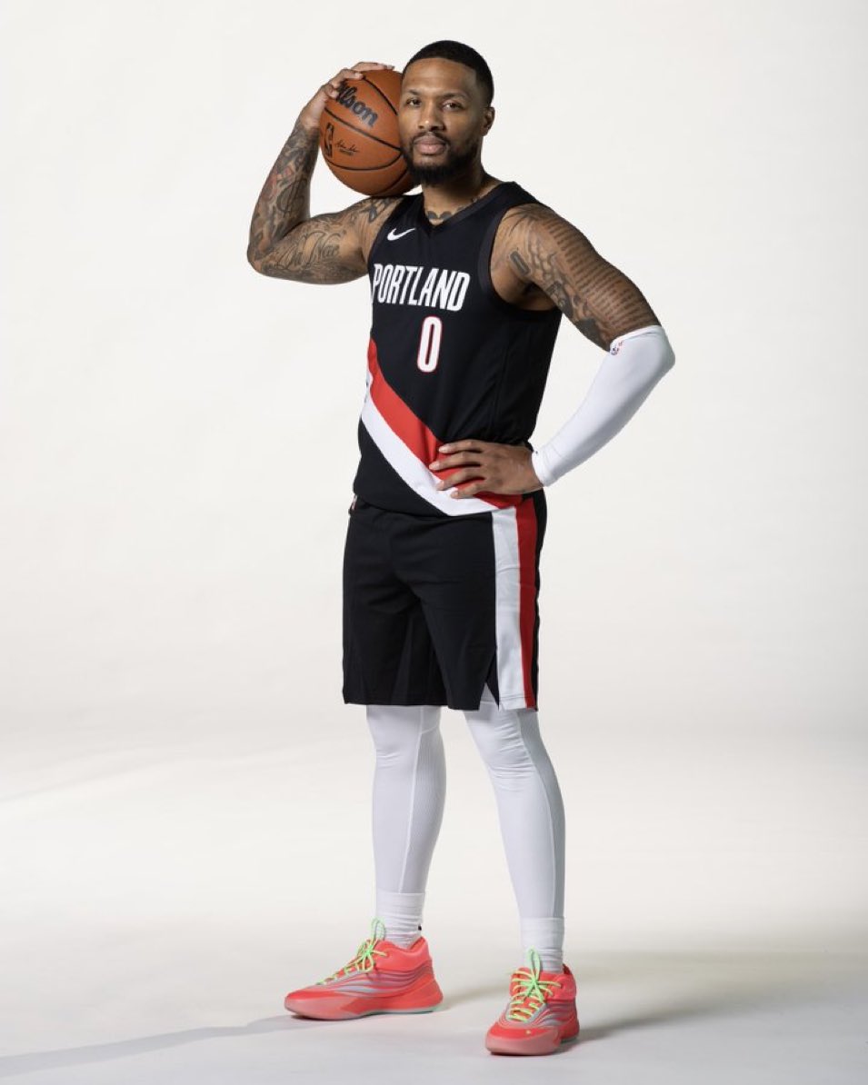 TheNightMVP's tweet photo. ¿Estás? Deni te necesita. https://t.co/O5KKmNFZak