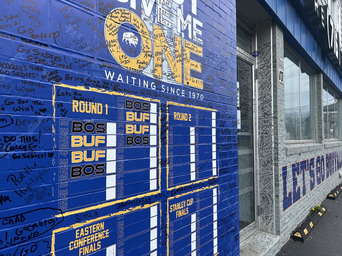 store716 tweet media