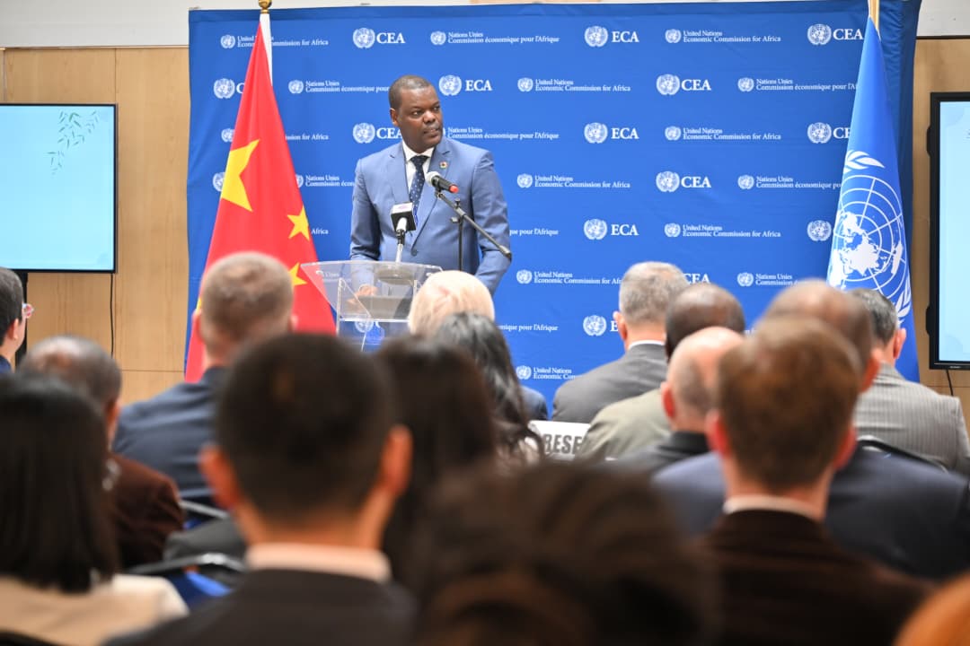 ECA_OFFICIAL's tweet photo. “At @ECA_OFFICIAL, we believe that multilingualism is not just a formality; it’s about dignity and fairness. Effective cooperation depends on understanding diverse perspectives and building trust across differences” - Chief of Staff, @abudiaw

#Multilingualism https://t.co/XV6wrGUYAS