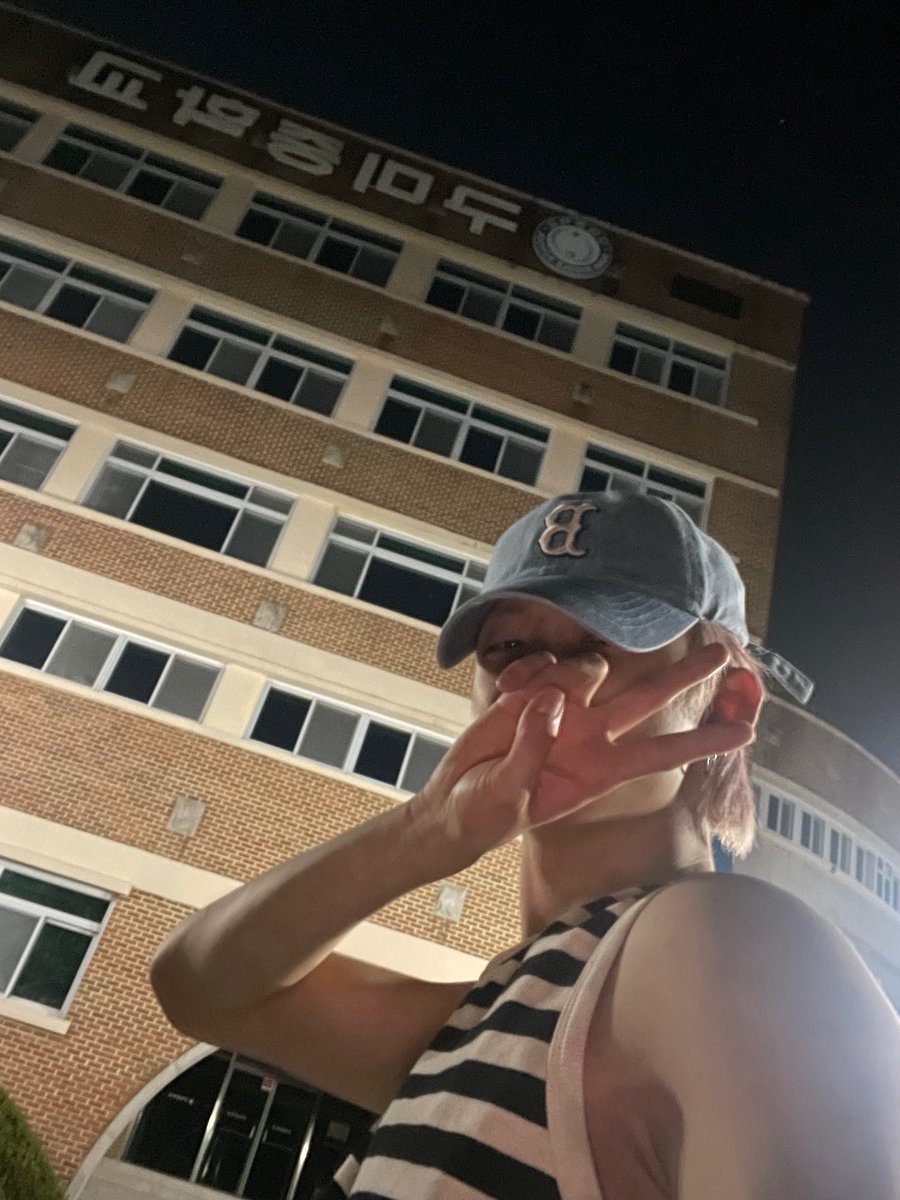 giù 🍪 tweet media