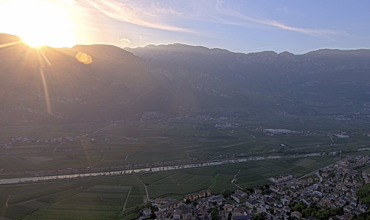 spotcameras's tweet image. Laag (Laghetti), Prowincja Bolzano, Trydent-Górna Adyga, Włochy - Panorama
spotcameras.com/pl/kamery/W%C5…

#włochy #italy #italia #italien #laag #laghetti #panorama