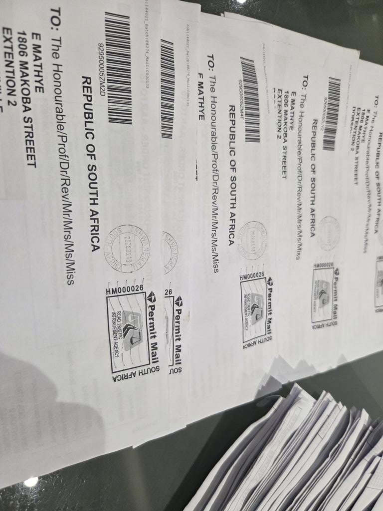 A Post Office worker dumped 30 Aarto Infringement Notices at the wrong address in Dobsonville, Soweto and he just rode off when told that this is in fcat the wrong address #JMPD