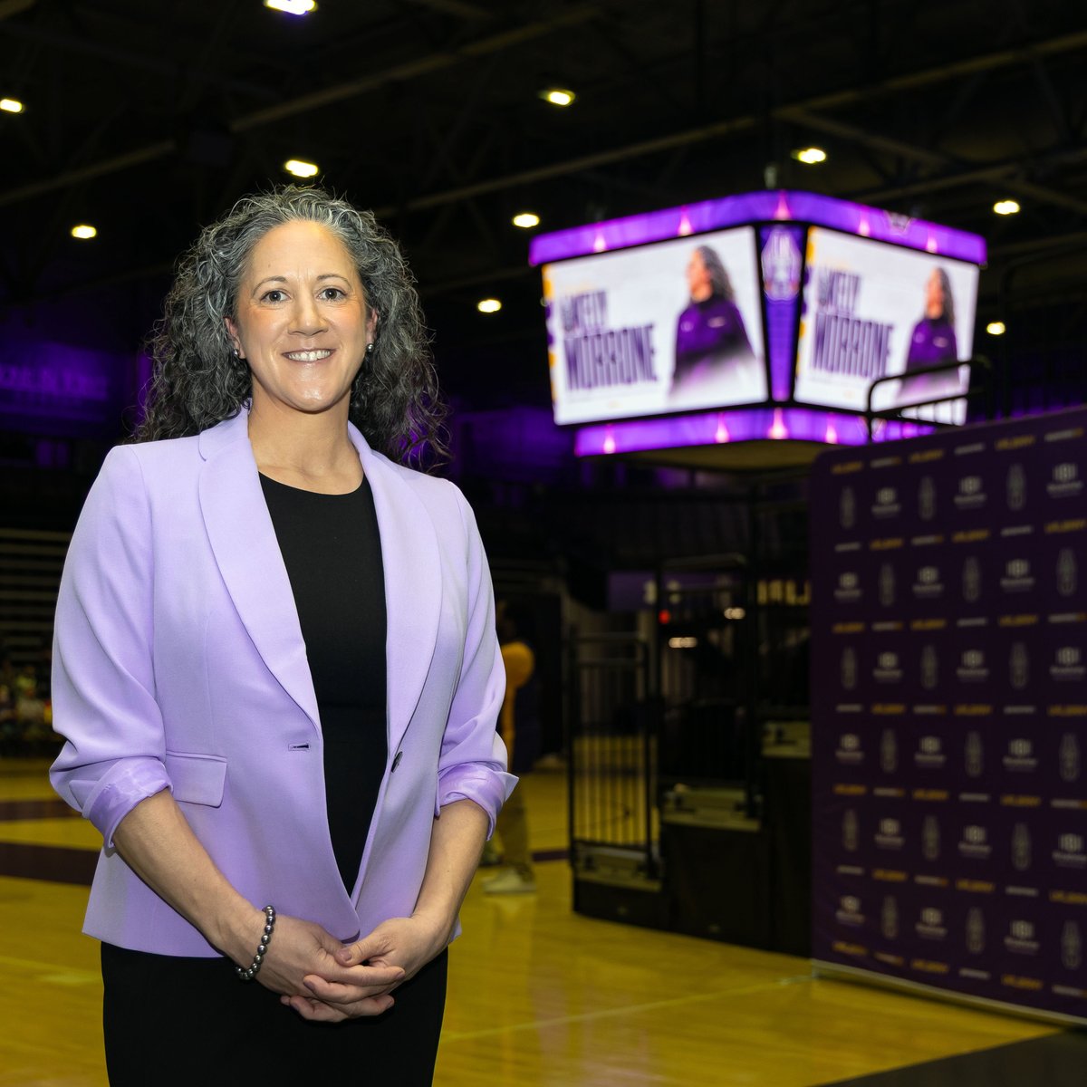 UAlbanyWBB's tweet photo. Officially a Great Dane ✍️

#UAUKNOW https://t.co/vRHINqCZVI