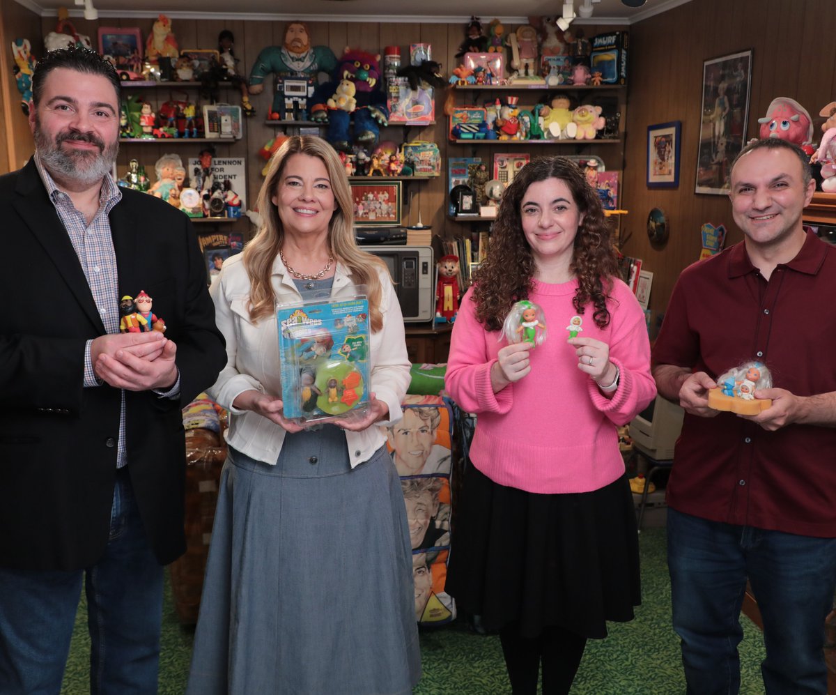 CollectorsCall's tweet image. These quirky collectibles—Sea Wees and Li’l Loggers—are bath toys from the early 1980s. 🛁🧽 #Nostalgia

For many kids, bath time was the worst… unless you had toys like these to make a splash! 🌊 Do you remember them? #MeTV