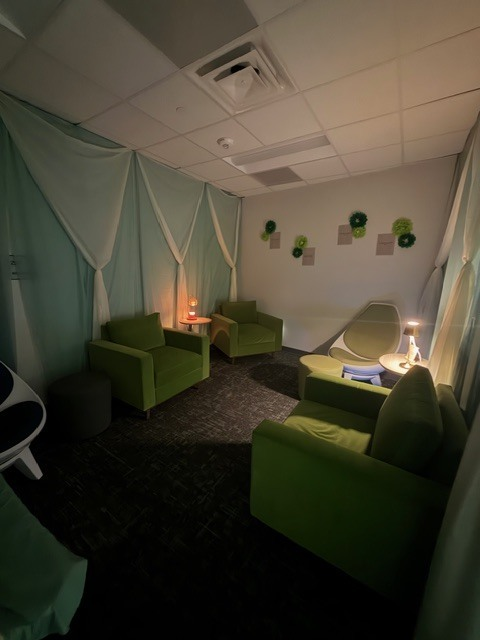 CISDDeZavala's tweet photo. The Dragon Zen Den is already making waves on our campus 🐉✨
A space for our teachers to breathe, relax, and come back recharged 💚
When we support our teachers, our Dragons soar higher!
#DragonStrong #ZenDen https://t.co/TrOvaN3mTR