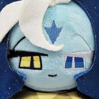 sofi 🐟 SHOP OPEN! tweet media