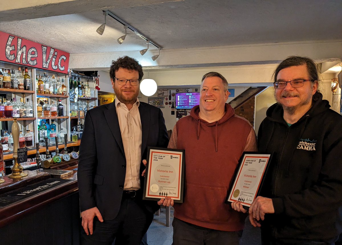 colCAMRA's tweet image. Tonight we presented the @victoriainncol with the awards for being the Runner up in the City Pub of the Year, plus Winner of the Cider Pub of the Year for 2026 - Congratulations!

#Pubs #PubsMatter #RealAle #Beer #Cider #RealCider #PubOfTheYear #PotY #Colchester @CAMRA_Official