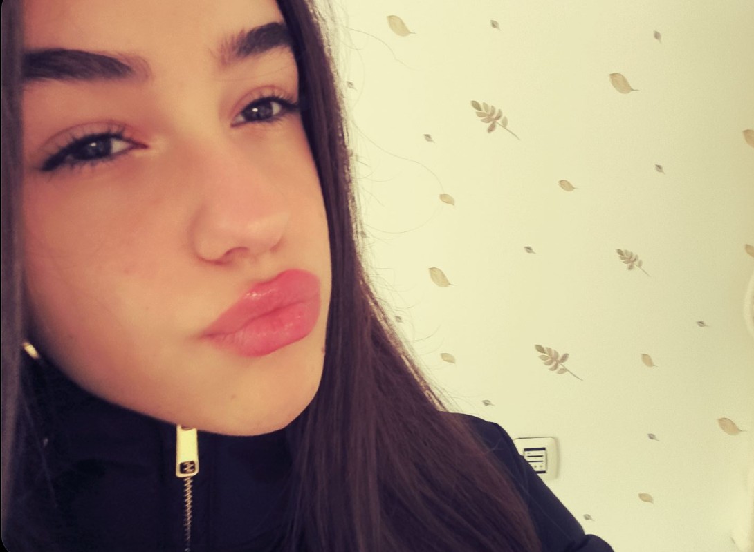 nsmrikz (shedtwt) tweet media