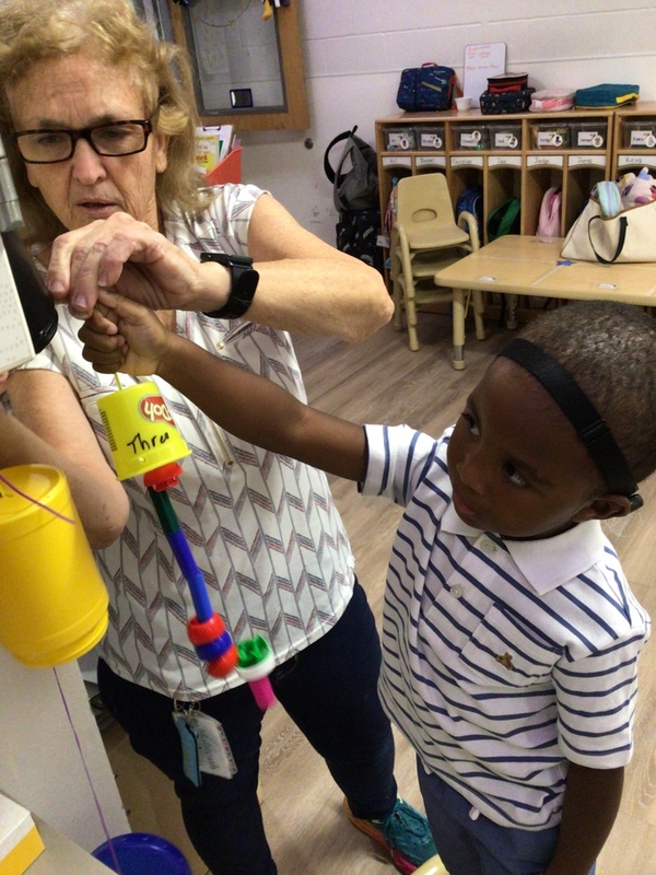 LittleEaglesCLA's tweet image. Toucans combined "Work Together Wednesday" and "Artsy Thursday" by creating a robot using 100% recyclable materials! Each worked on different parts of their group's robot, then worked together to complete the whole body of the robot! #RISDDreamBig #WOYC26 #FutureEngineers