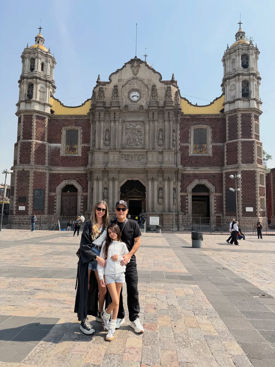 zeta bosio tweet media