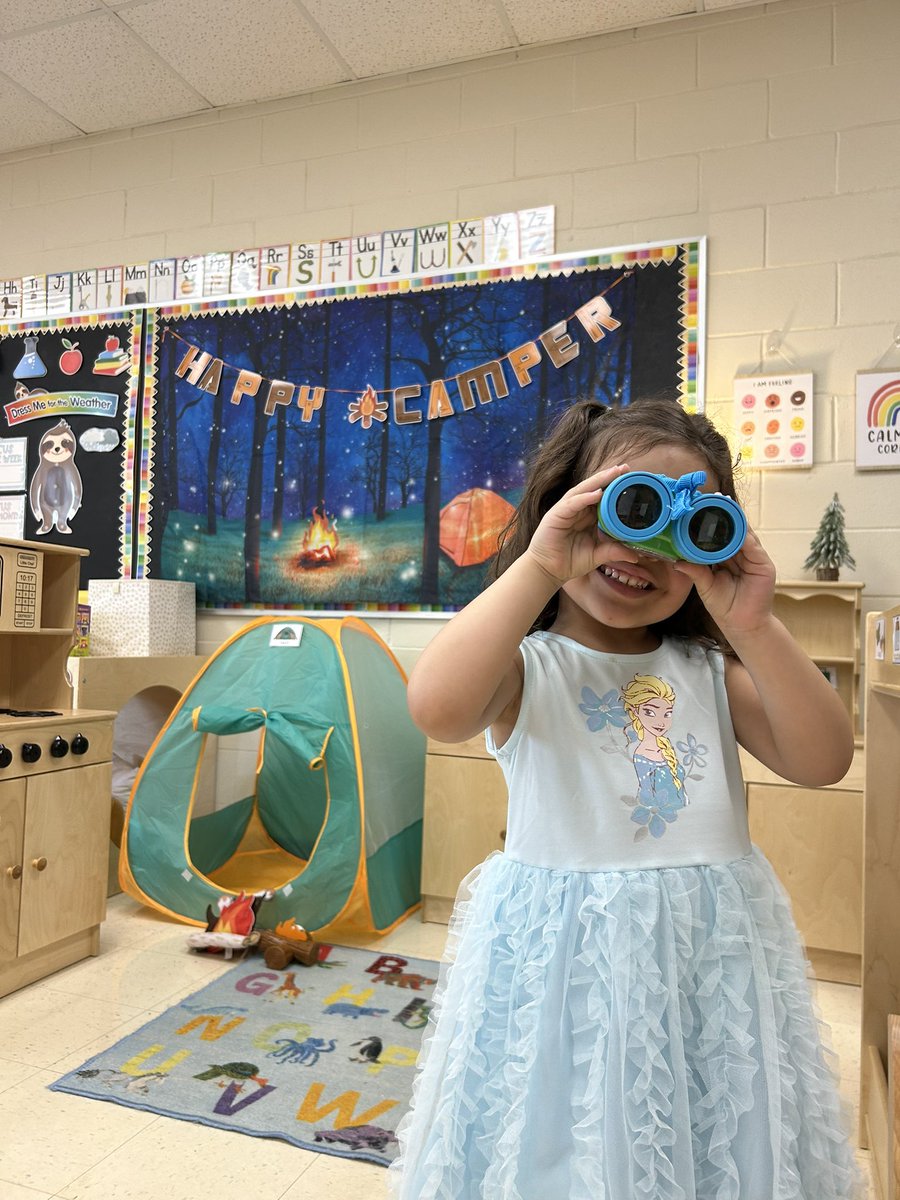 msamandawalker's tweet photo. Gone camping! 🌲

We have officially started our new Creative Curriculum study on trees, and we are diving right in. Our kitchen has transformed into a campsite where students can explore, imagine, and learn all about the outdoors💕🏕️ https://t.co/zTc73k5Urb