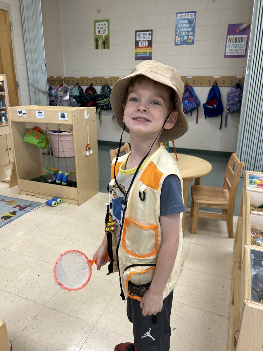 msamandawalker's tweet photo. Gone camping! 🌲

We have officially started our new Creative Curriculum study on trees, and we are diving right in. Our kitchen has transformed into a campsite where students can explore, imagine, and learn all about the outdoors💕🏕️ https://t.co/zTc73k5Urb