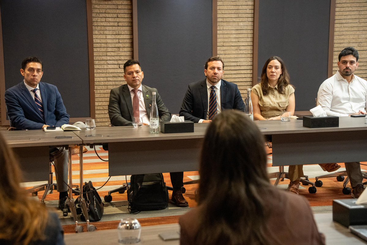 #AgendaMarruecos 🇪🇨🇲🇦

Un aliado estratégico para el desarrollo sostenible.

La canciller <a href="/gabisommerfeld/">Gabriela Sommerfeld</a> mantuvo un espacio de trabajo con funcionarios del Grupo OCP de Marruecos, la empresa estatal más importante del país y líder global en seguridad alimentaria e innovación.