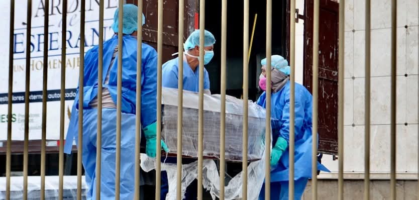 guerreromagda's tweet image. Insisto, ni olvidaré, ni perdonaré jamás. #Horizonte #covid #mascarillas 
Yo sin poder despedirme de mis familiares fallecidos y estos impresentables de fiesta con nuestro dinero.