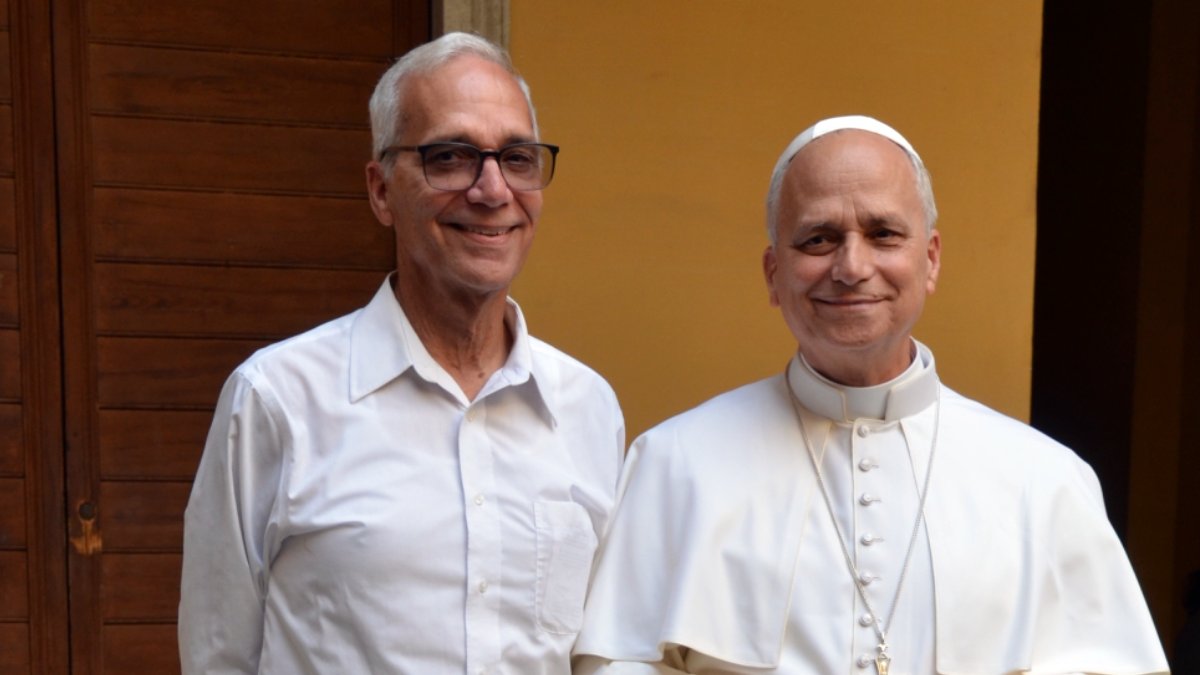 maalaimalar's tweet image. #PopeLeo | போப் லியோ XIV சகோதரர் வீட்டிற்கு வெடிகுண்டு மிரட்டல் விடுக்கப்பட்டதால் பரபரப்பு!... 

maalaimalar.com/news/world/pol…

#BombThreat #MMNews #Maalaimalar