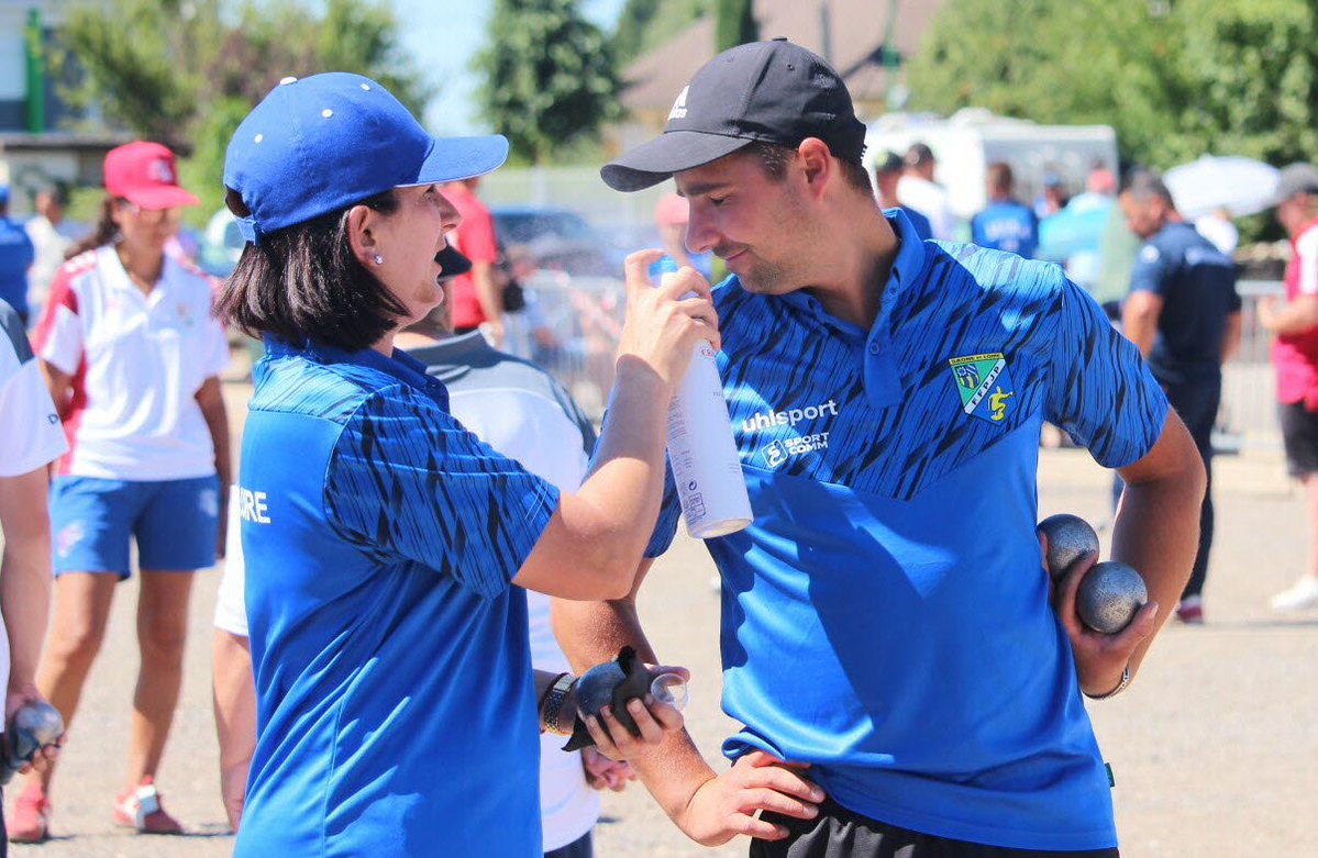 Dominik71370's tweet image. 360 équipes, des champions partout, et un tableau où chaque tour peut faire tomber un favori. Le doublette mixte 2026 s’annonce infernal à Chagny. Voici les forces en présence.
c.lejsl.com/sport/2026/04/…
#Pétanque #DoubletteMixte #SaoneEtLoire #Chagny #CD71 #LeJSL