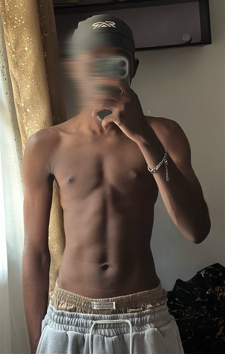 𝚣𝚎𝚎𝚣 tweet media