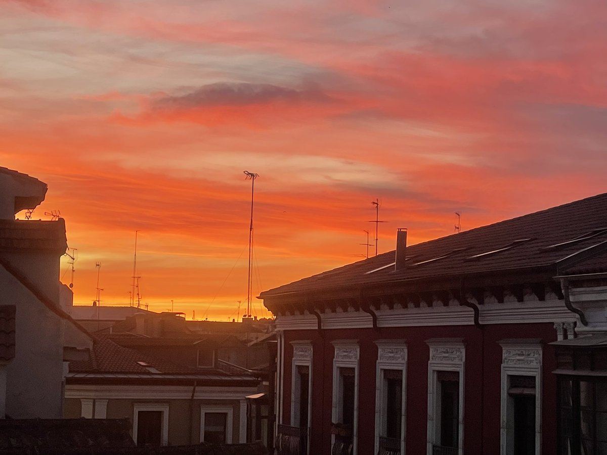 Estos cielos de #Valladolid son increíbles! 🌅