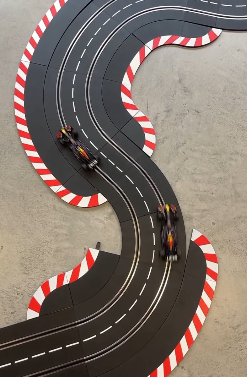 carrera_usa's tweet photo. Throwback to this fan-favorite Miami-style circuit 🏁🔥
Who would you drag into a Miami-style showdown? ⚡🏁
Build your ultimate Miami-style circuit today! 🔥
Shop Carrera DIGITAL 132 accessories → https://t.co/K1ffG522SQ
#CarreraRacing #CustomTrack #MiamiRace #SlotCarKings https://t.co/84aUywu4x1