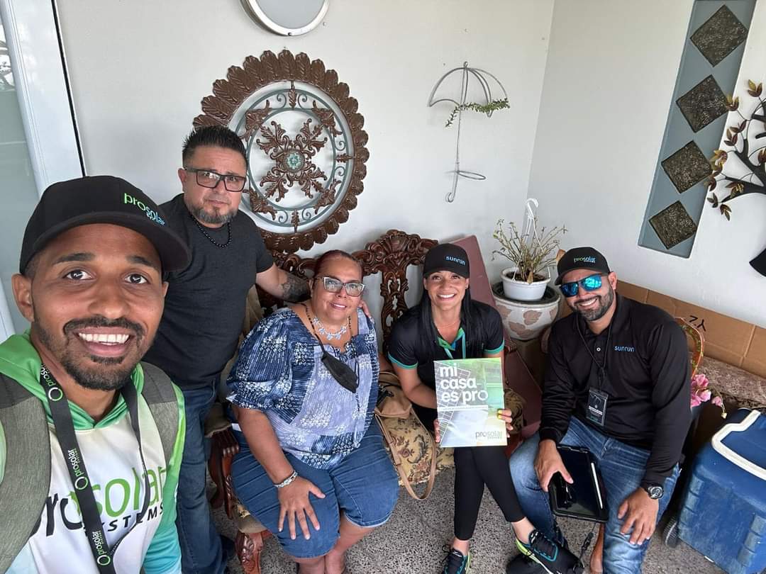 ProSolarPR's tweet photo. Acompañamos a cada cliente en todo el proceso, brindando orientación clara y soluciones adaptadas, para que cada familia se sienta segura y bien informada al dar el paso hacia la energía solar.

787.986.7322
https://t.co/YJPE32TsKk

#ProSolarPR #EnergiaSolar #PuertoRicoSolar https://t.co/gUAQRfoFjQ