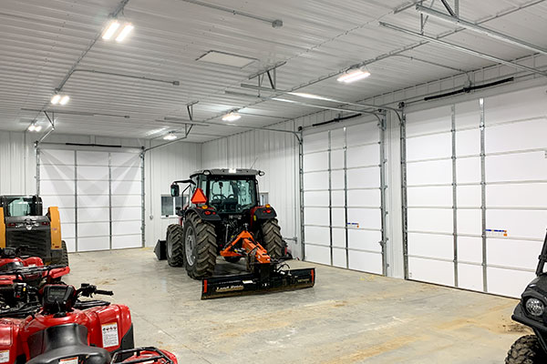 LesterBuildings's tweet photo. Running out of storage space? 💥 Pole buildings offer wide-open interiors, large access doors, and room to grow—making them perfect for inventory, equipment, or seasonal storage.
Learn more about our customizable storage solutions for you! #StorageSolutions #PoleBarnStorage https://t.co/CqCgDDq0BI