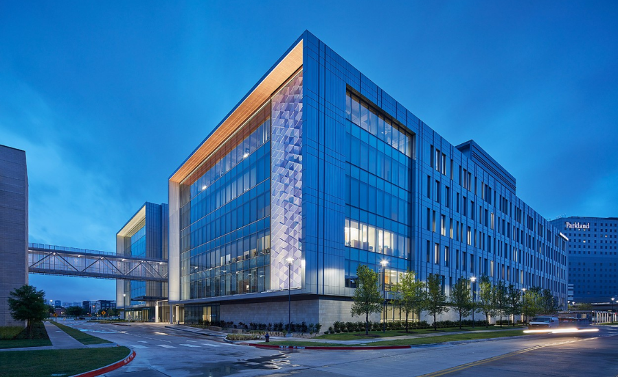 BldngEnclosure's tweet image. @Vitro_Glazings and its Vitro Certified Network of fabricators, located throughout North America, are celebrating 25 years of continuous innovation behind Solarban solar control low-e glass.

buildingenclosureonline.com/articles/94783…

#glass #solar #fabricating
