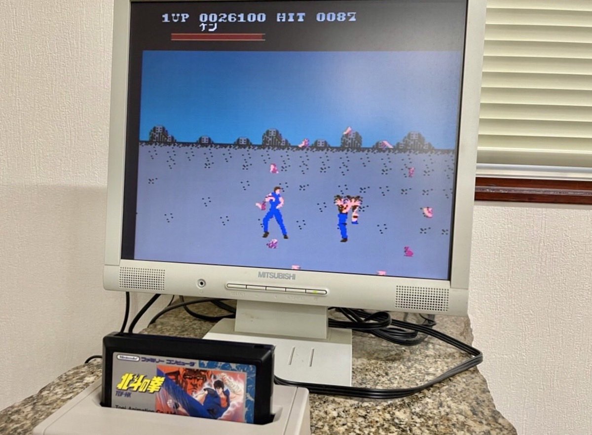 香川県丸亀市飯山町「理容室CALM」ファミコンソフトやレトロゲーム集めてプレイしている散髪屋47才。 tweet media