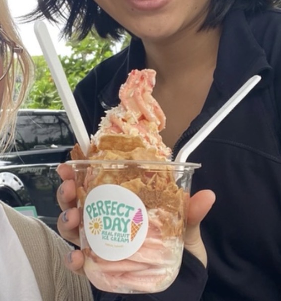 UHMFoodSvc's tweet photo. Have a perfect day with this Maui Sunset ice cream! Visit Perfect Day Real Fruit Ice Cream truck at Food Truck Row 🌇🍦 https://t.co/j5QLUsZ69j