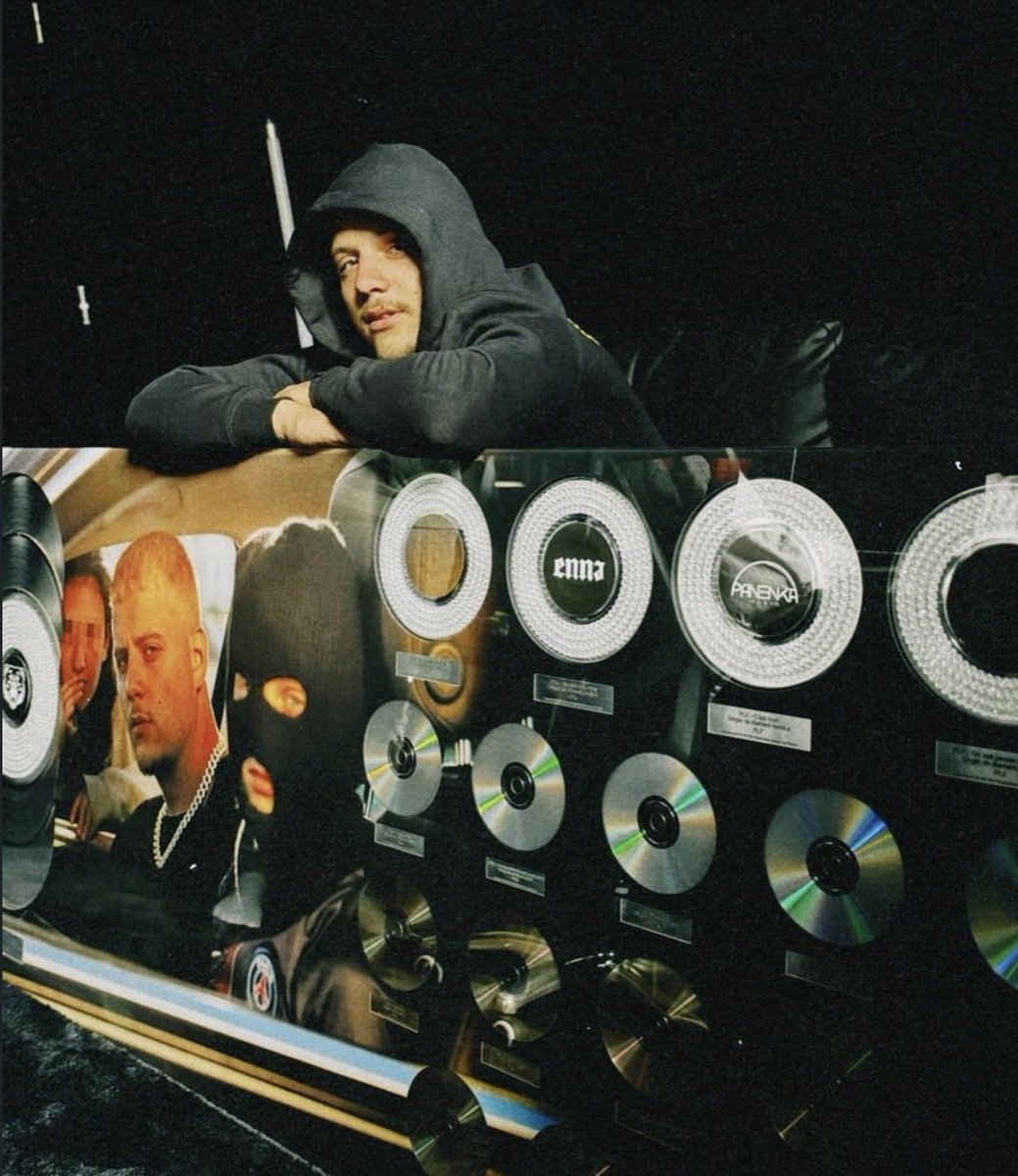 🚨PLK fêtait ses 29 ans hier 🎉 

▫️+1,8 Millions d’albums vendus
▫️86 singles d’or 📀
▫️64 singles platine 💿
▫️22 singles platine 💎

Très belle carrière 👏