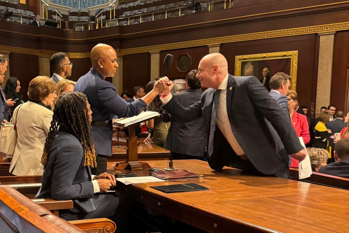 Congressman Greg Landsman tweet media