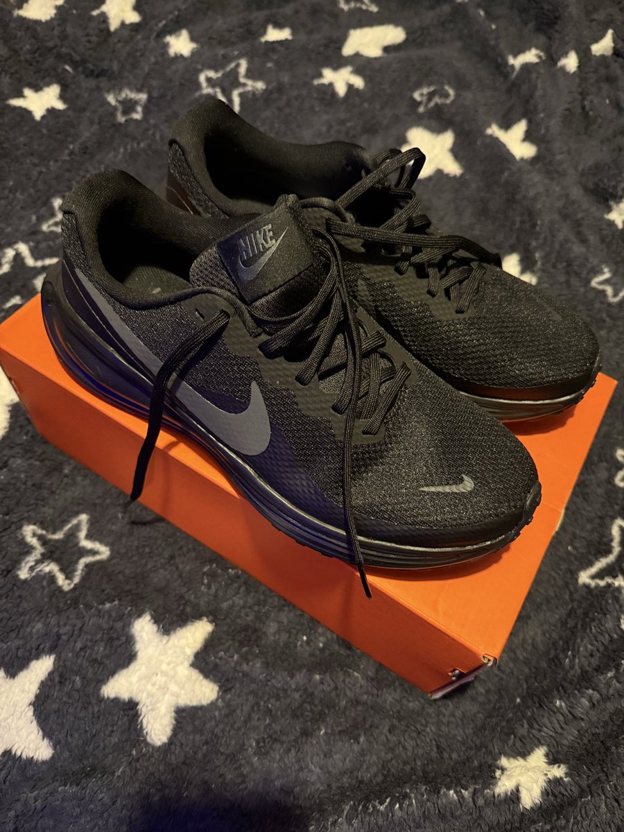 gerble72's tweet photo. Had a heart attack at 42 now here I am at 54 took up jogging 
I just ran a wee #5k in my new @Nike revolution shoes (let’s see if I get a wee like from nike) 😊👊 https://t.co/HECuqGk6j8