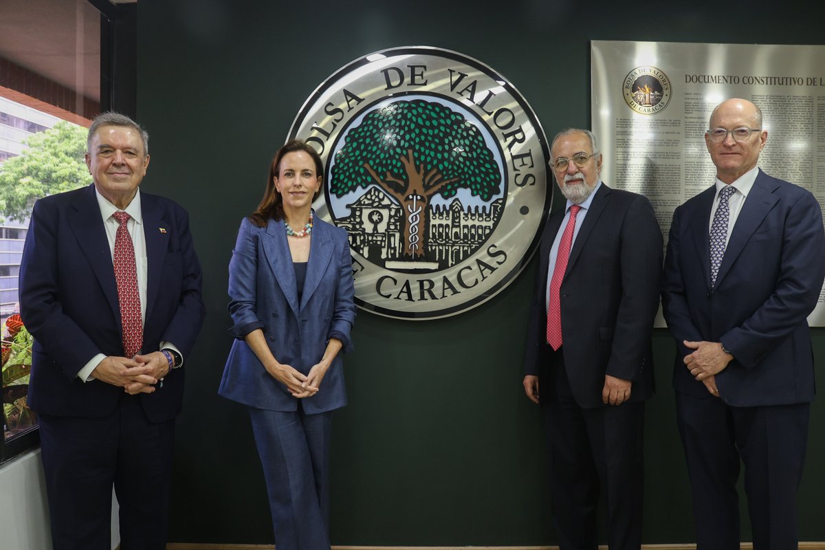 Bolsacaracas's tweet image. #Noticias | Mil millones dólares invertirá en Venezuela fondo del Grupo Cisneros

Nota de prensa completa  👉   bit.ly/4tntY2C