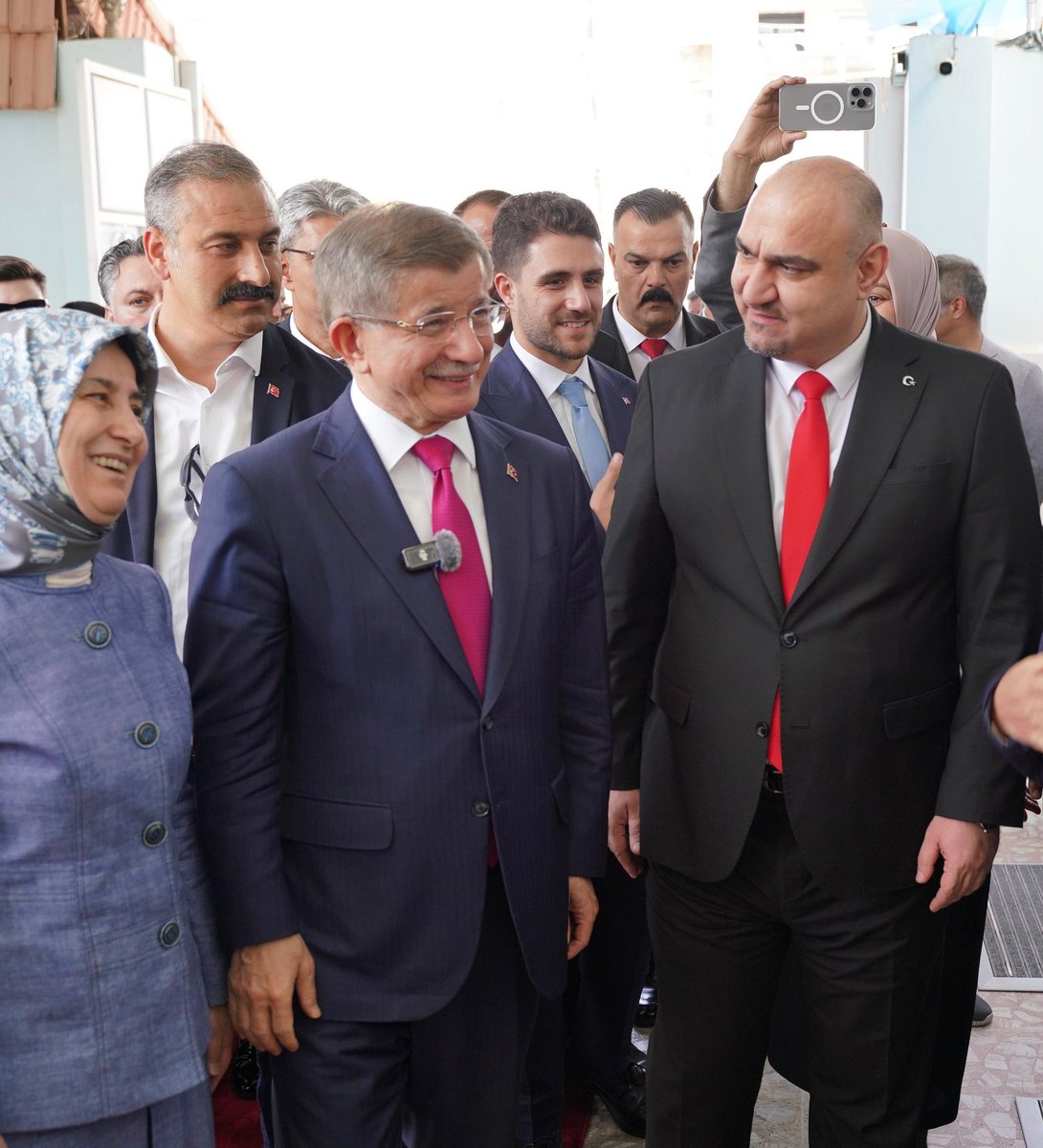 Ahmet Davutoğlu tweet media