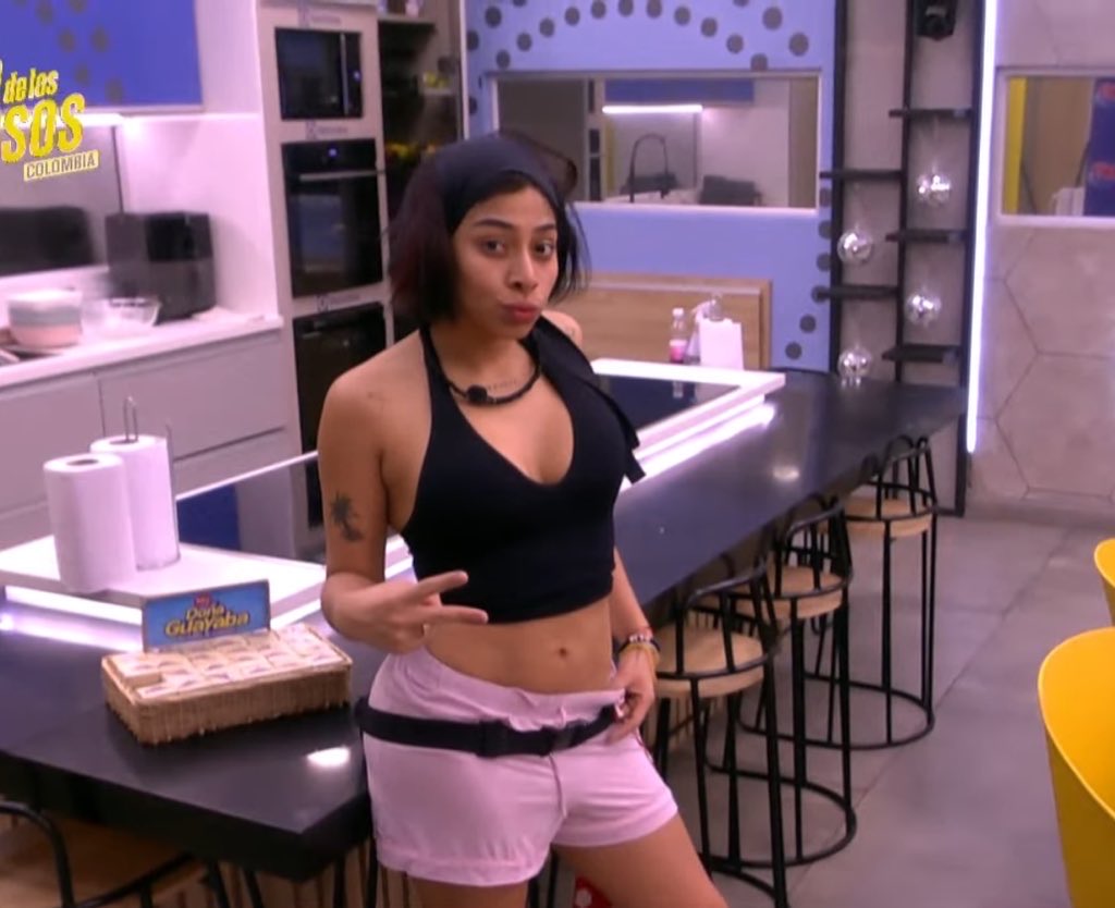 Val⚡️ tweet media