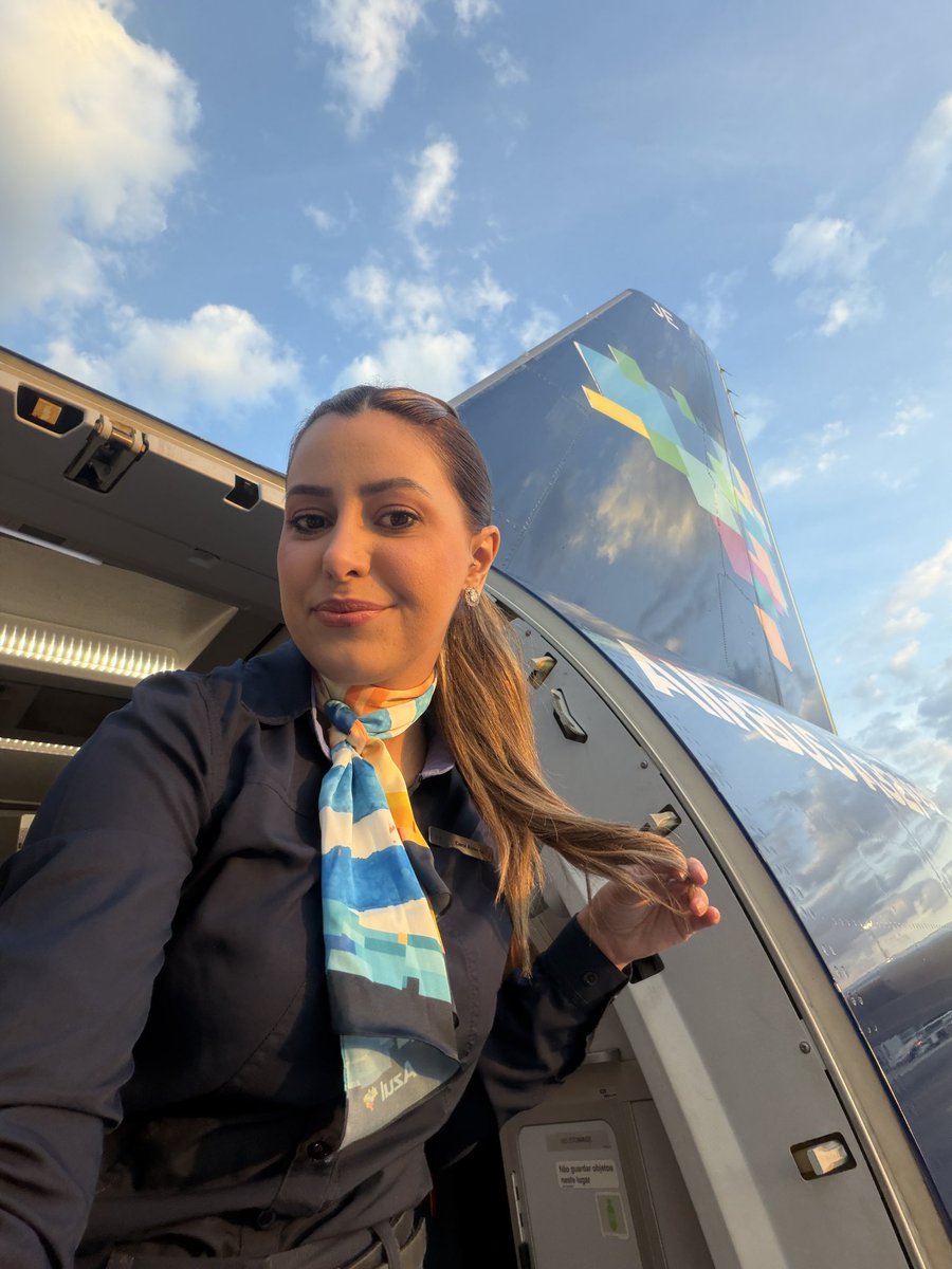 casorriso_'s tweet image. Já por aqui 🥹☀️ eu amo meu trabalho amo  forma como ele me proporciona momentos que eu nunca imaginei viver #crewlife