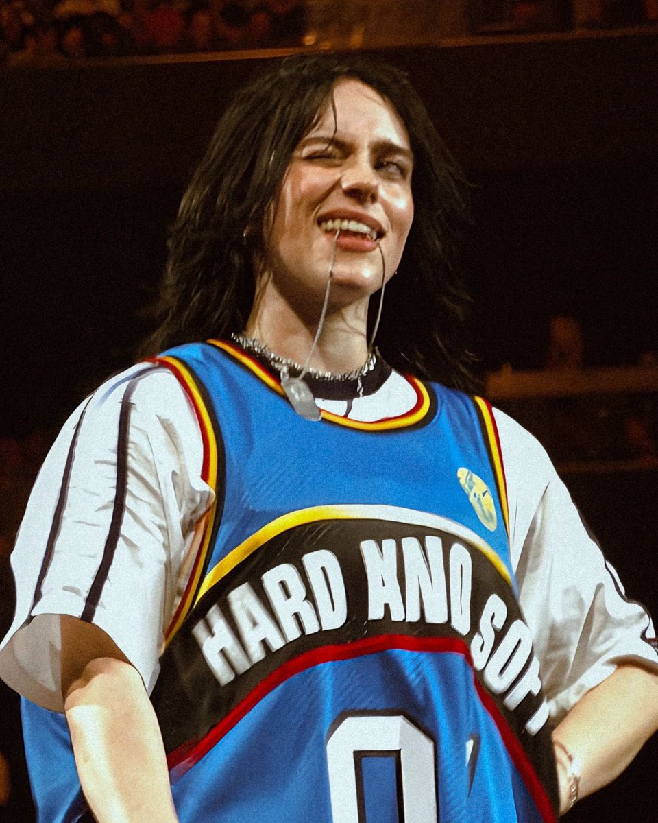 ⋆ ami ⋆ 🌠 tweet media