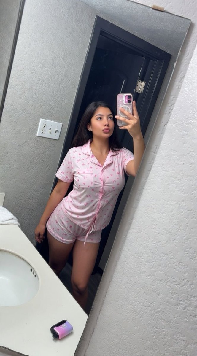 Mexican_Tangled's tweet photo. Pink< https://t.co/TecyJdKhoj