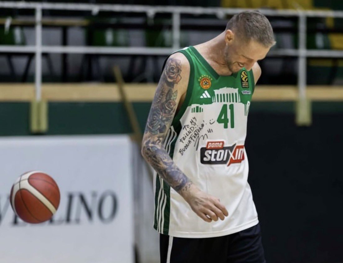 RoulaOdysseasK tweet media