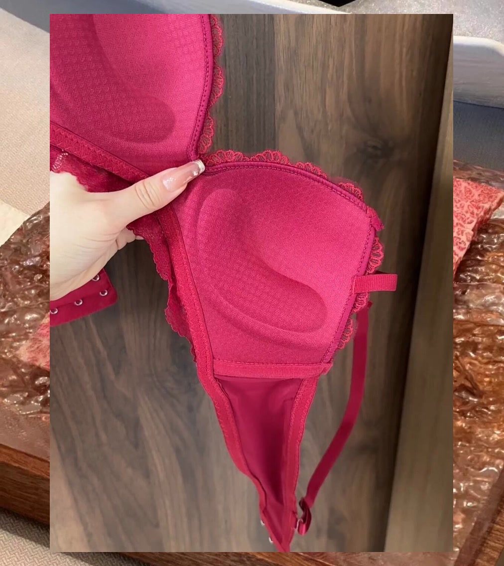 Megan Sanders tweet media