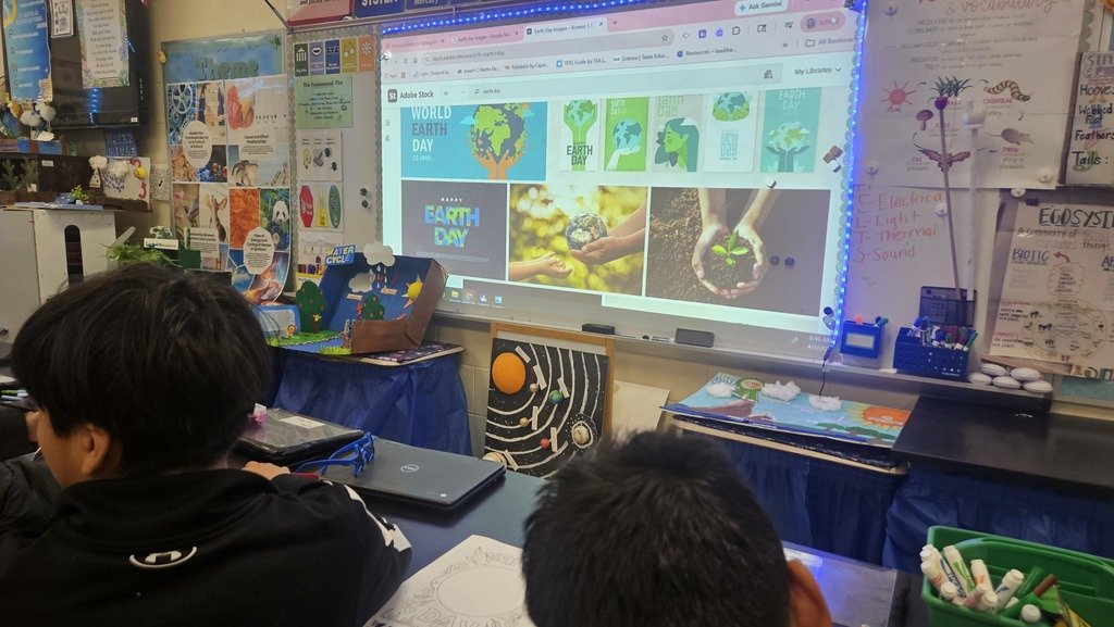 JCMartinESLISD's tweet photo. Mrs. Berrones-Vasquez 5th grade class participated in a fun and educational Earth Day activity utilizing the AR App, Quiver! Students learned about the origins of Earth Day, colored their own Earth Day pictures, then used the Quiver app to bring them to life! #KeepLaredoBeautiful https://t.co/ZaDMFlTK0k