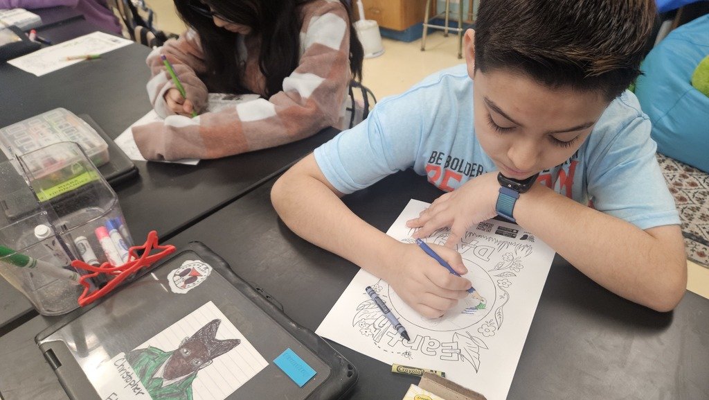 JCMartinESLISD's tweet photo. Mrs. Berrones-Vasquez 5th grade class participated in a fun and educational Earth Day activity utilizing the AR App, Quiver! Students learned about the origins of Earth Day, colored their own Earth Day pictures, then used the Quiver app to bring them to life! #KeepLaredoBeautiful https://t.co/ZaDMFlTK0k