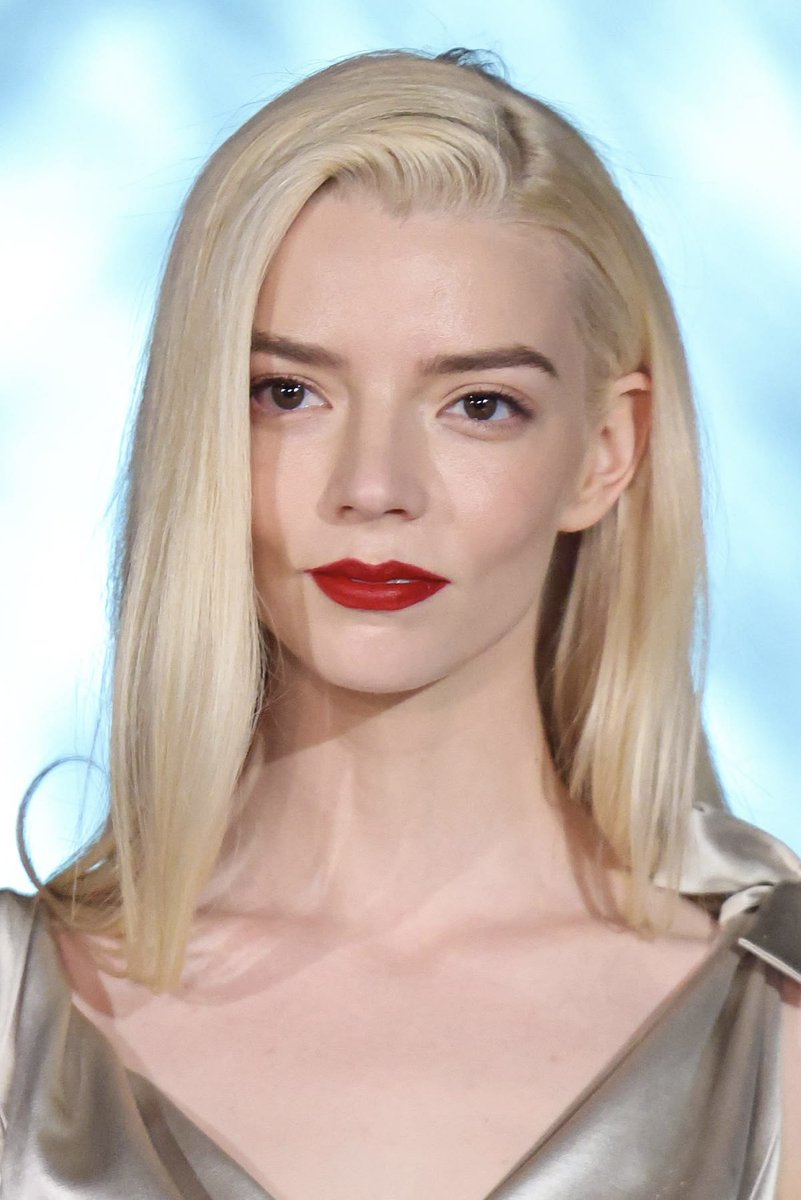 DailyMoviePeach's tweet photo. Happy 30th birthday to Anya Taylor-Joy, the voice of Princess Peach in both Mario movies 👑🩷

Thank you for bringing such a wonderful performance as my favorite Nintendo princess in the big screen twice, hope she has a great day 🎂
#TheSuperMarioBrosMovie #PrincessPeach https://t.co/YgJoxf6vrP