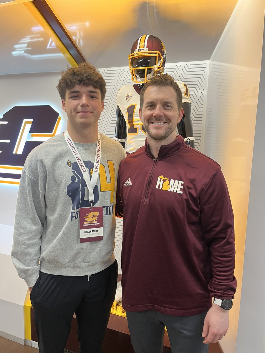 gibsonrondy2's tweet photo. I had a great time today at @CMU_Football spring practice! Thank you @CoachChapin and @CoachCBW for having me! https://t.co/xIvNTmWd2G