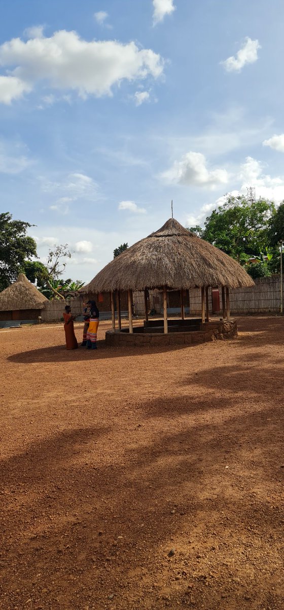 AfricaSafariman's tweet photo. Aerial view of the Kasubi tombs situated on kasubi hill in Kampala city.

It's a UNESCO world heritage site and also serving as the burial grounds for the 4 kings of Buganda. It was built in 1882 and converted to tombs in 1884 after the death of Kabaka Mutesa 1.

@TourBugandaUG https://t.co/dLQDtRVT8g
