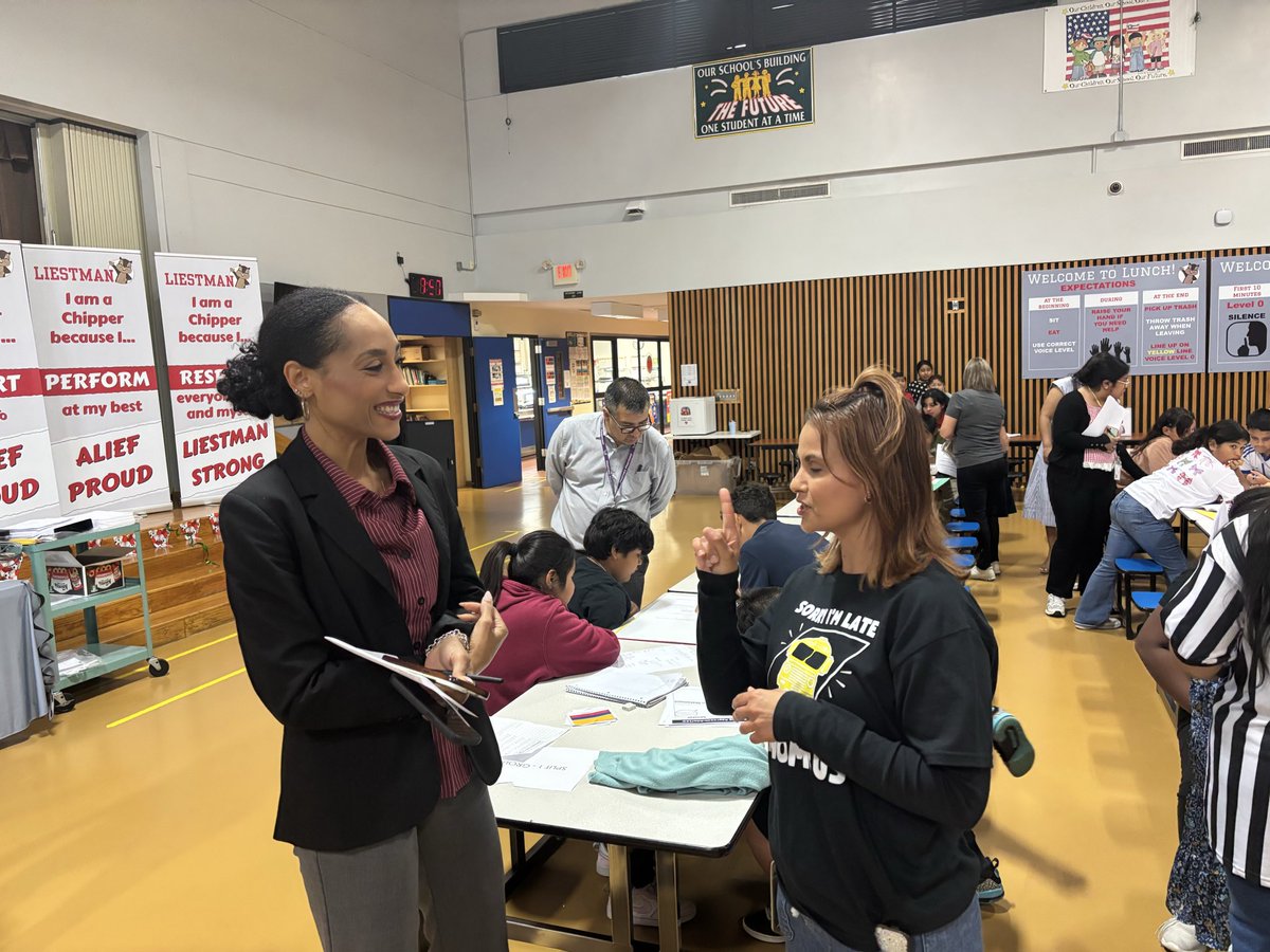 O_L_Mayers's tweet photo. Strong leaders don’t lead in isolation, instead they learn, listen, and grow alongside others. The best ideas @LiestmanES aren’t owned, they’re shared. When leaders learn from leaders, everyone gets better and that is our goal in @AliefISD. 
#LeadWithJOY
#BetterTogether https://t.co/JOty0I79QV