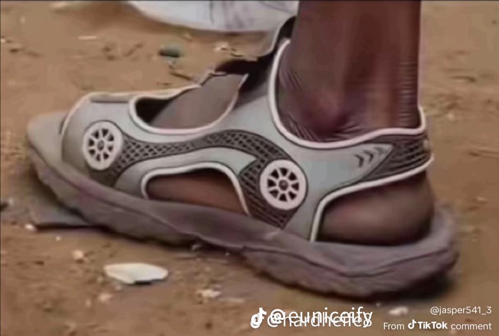 ZeusTHEgreat tweet media