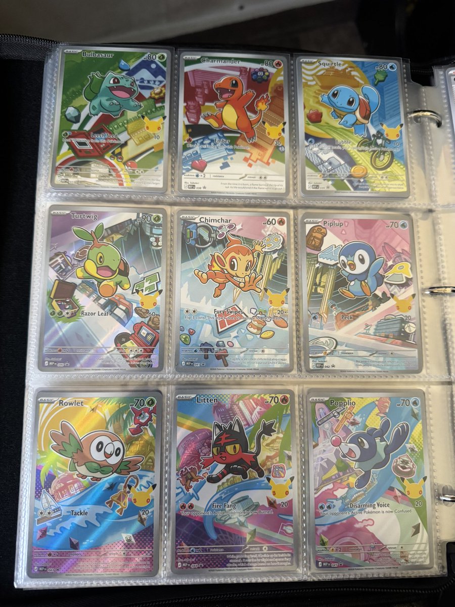 RamzIife's tweet photo. What a lucky day with the kanto starters as dups 🙏 https://t.co/OzX26zOaGw