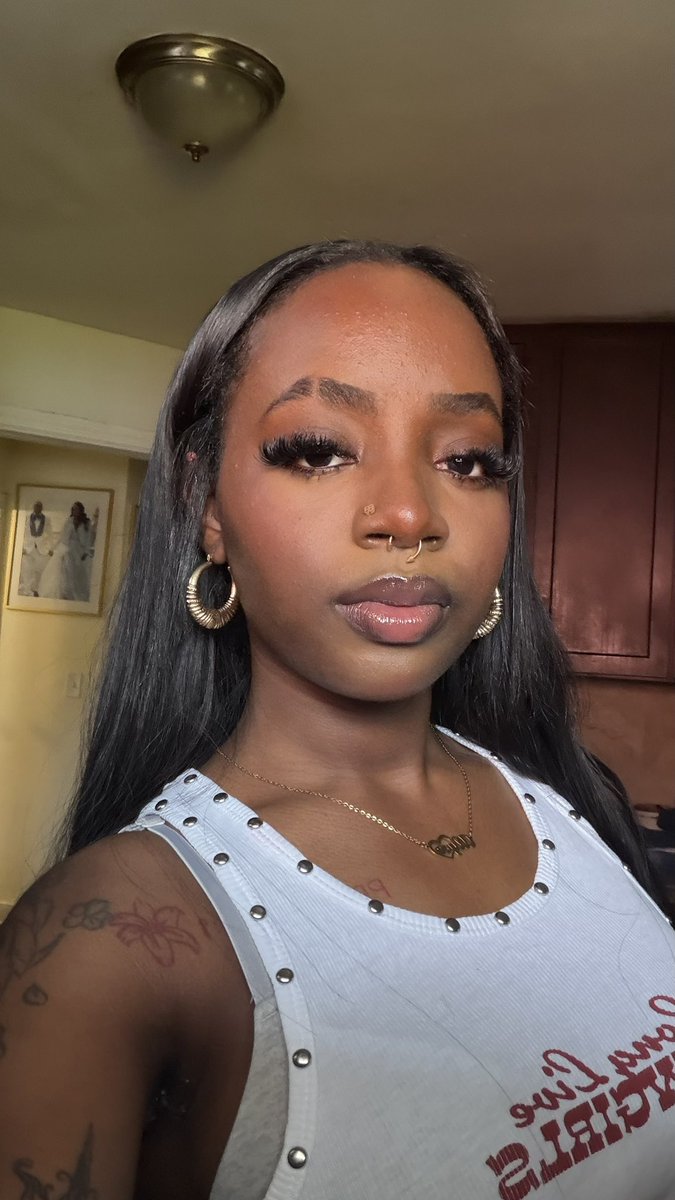 🧛🏻‍♀️ tweet media