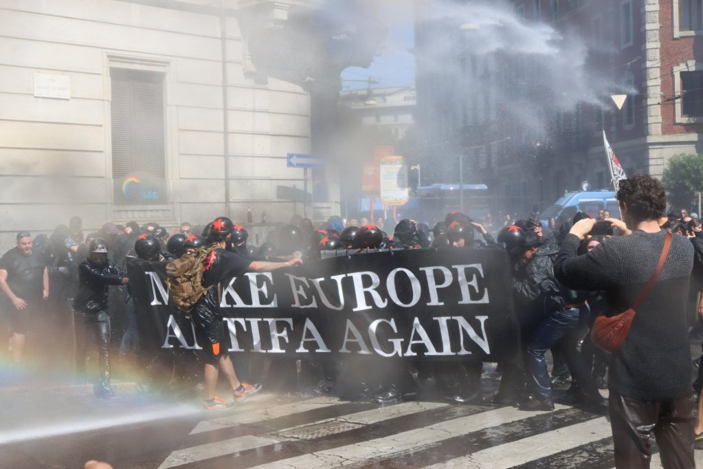 ultras_antifaa's tweet image. #Italy — Today in Milan, the “Patriots for Europe,” a European Parliament group bringing together several racist and far-right parties, is holding a march. Hundreds, possibly thousands, of fascists are expected, including figures from National Rally, VOX, Lega, Alternative für