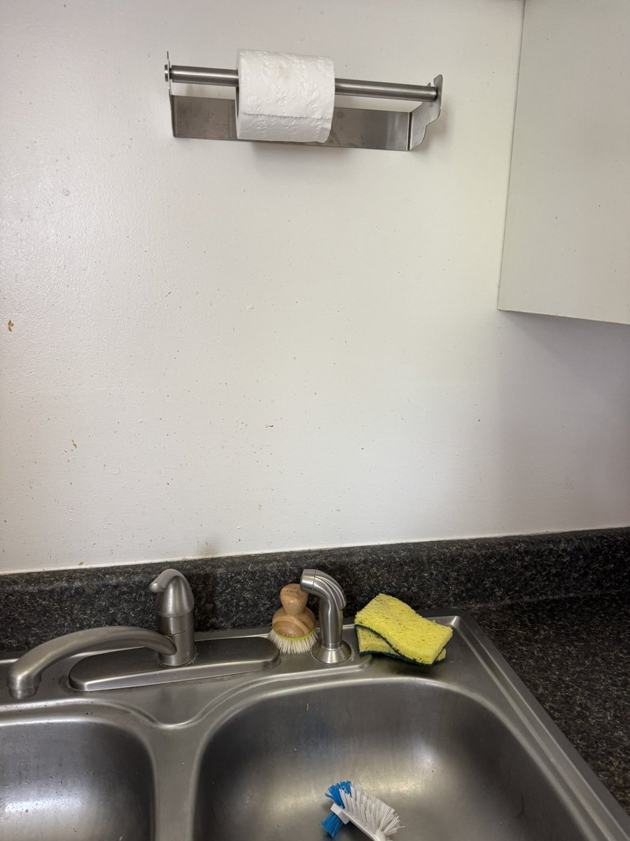 hq_eppitch12 tweet media